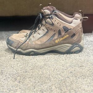 Columbia Tan and Black Outdoor Boots